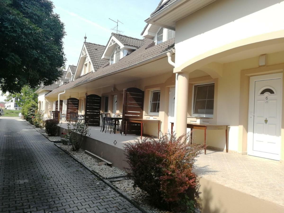 Ovar Apartman Mosonmagyaróvár Εξωτερικό φωτογραφία